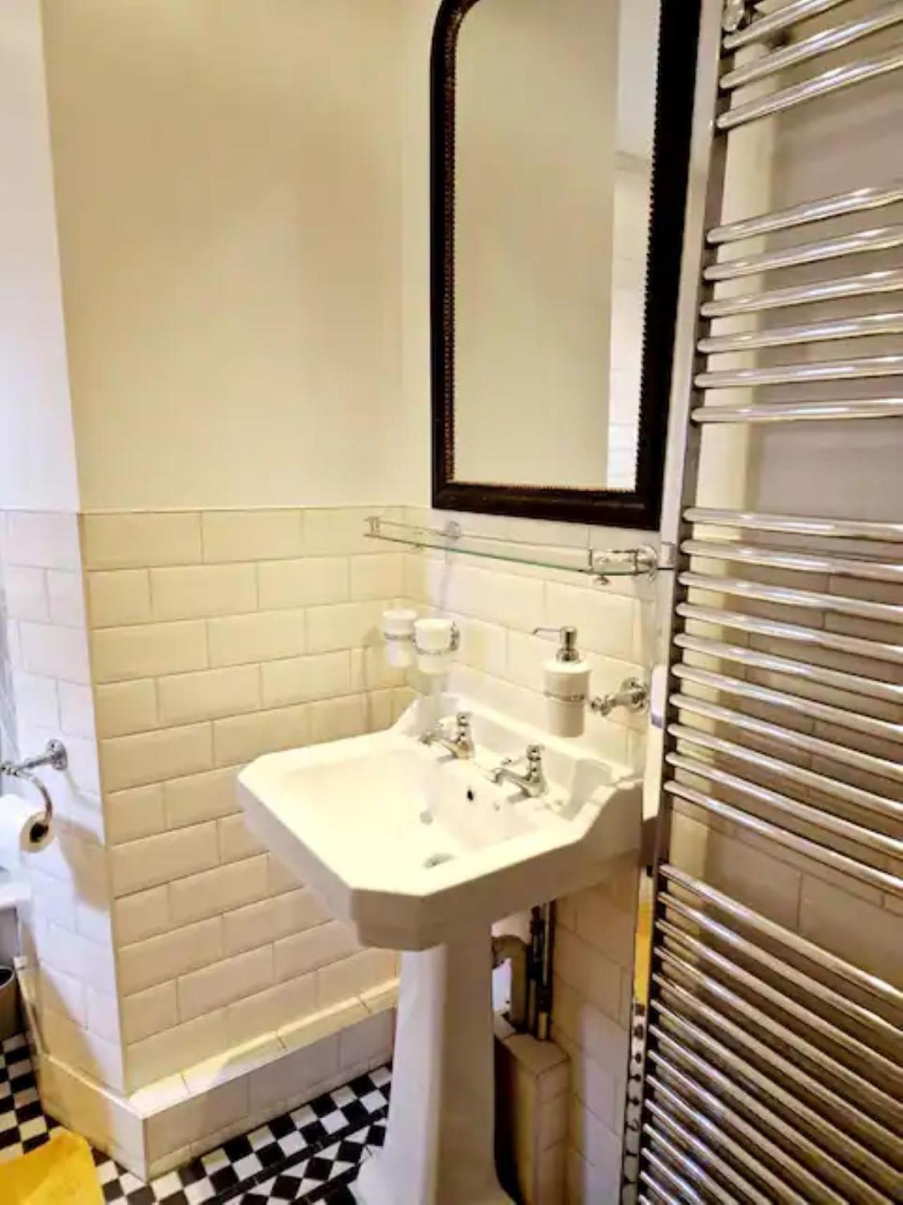 Jackdaw Cottage-Beautiful Cottage, Town Centre Уимборн Минстър Екстериор снимка