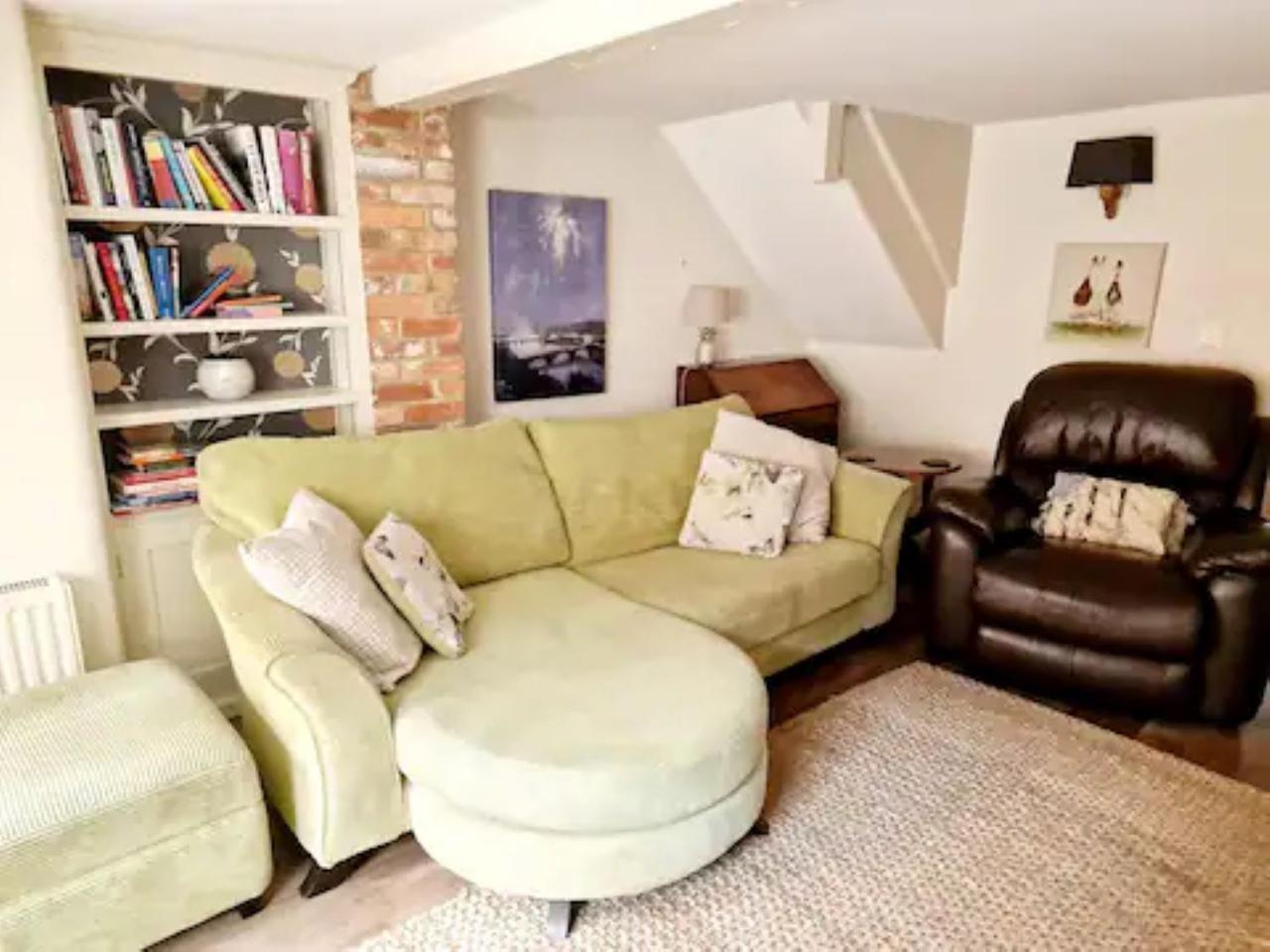 Jackdaw Cottage-Beautiful Cottage, Town Centre Уимборн Минстър Екстериор снимка